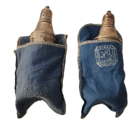 Birks ? Sterling weighted Pair of Salt and Pepper Shakers  with cloth bags - Picture 1 of 5